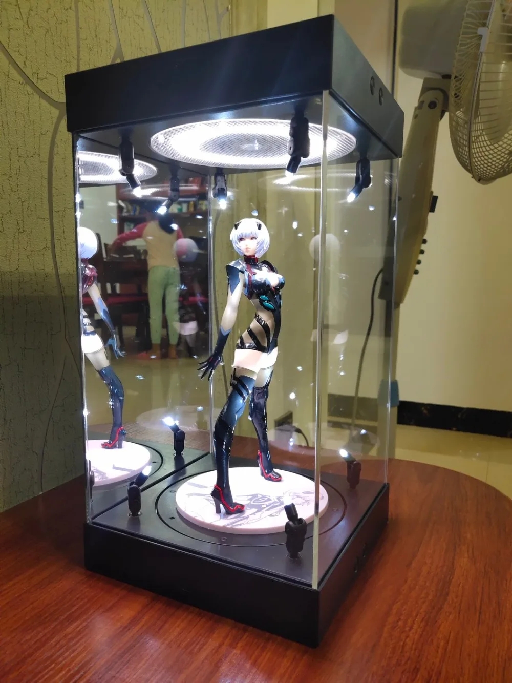 Revolving LED spotlight Acryli - Refrigerated Display Case recensie en prijs